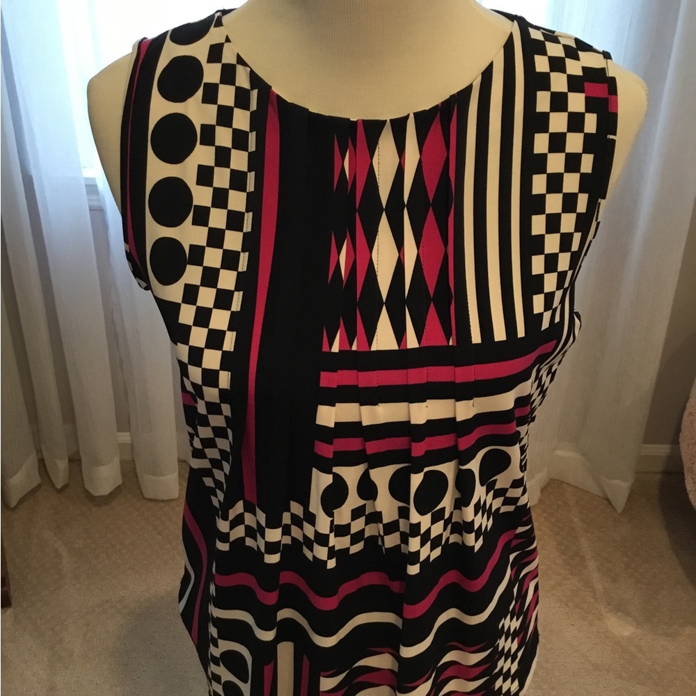 Calvin Klein NWT sleeveless top black/ Wht/ magenta size S